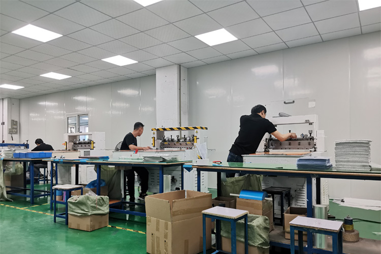 极悦平台极悦注册裁切机