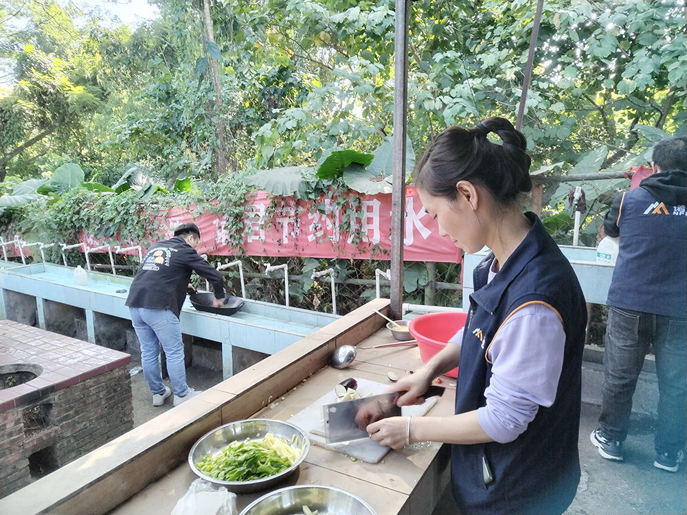 凝心聚力 筑梦未来--极悦平台导热团建活动完美绽放