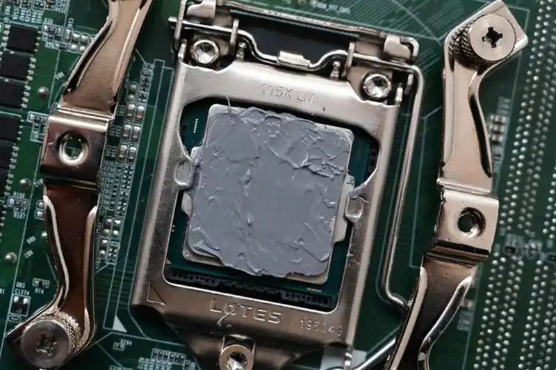  极悦娱乐涂抹方法：刮涂法