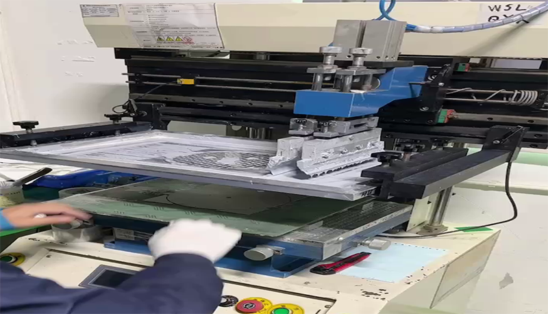 极悦娱乐涂抹之钢网印刷