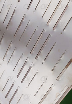 铜箔切割.jpg 铜箔切割.jpg